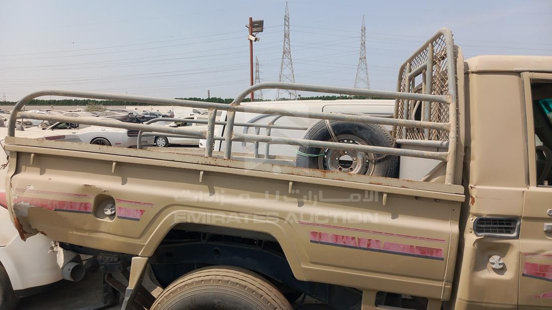 2002 Toyota Land Cruiser Pickup — Rear Right Passenger View — Photo 19