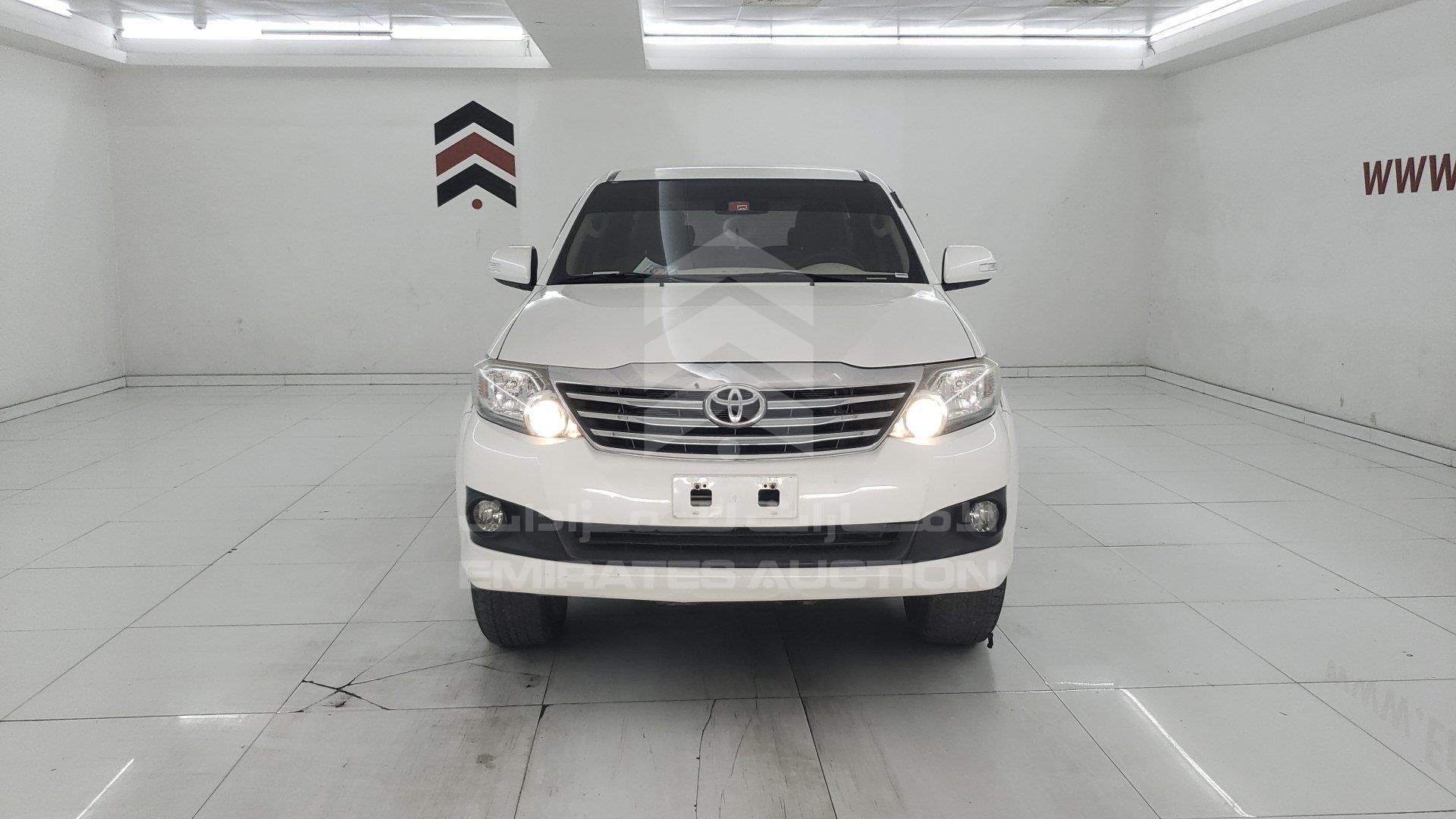 MHFYX59G0D8044989 - 2013 Toyota Fortuner - #undefined