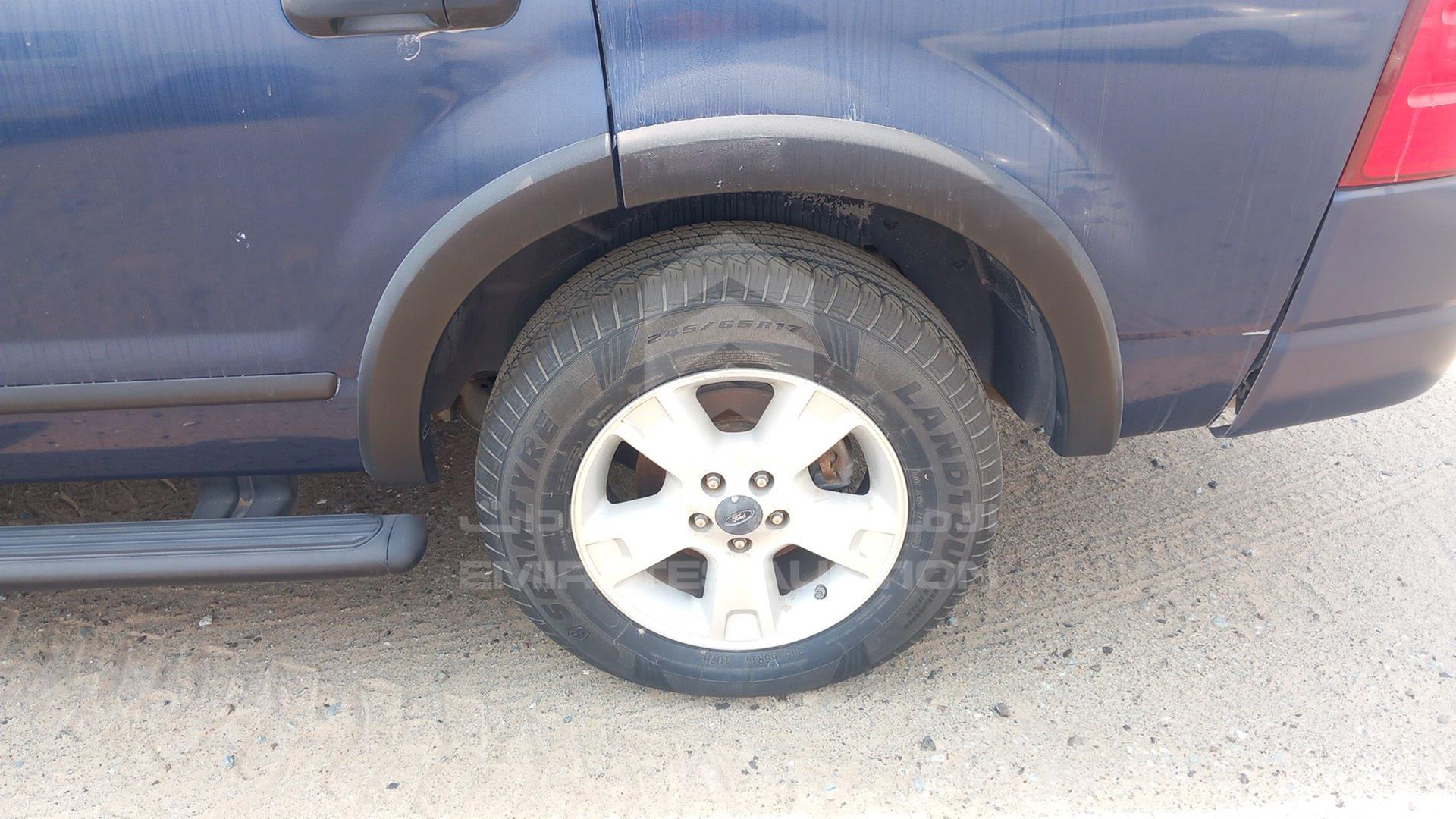 2005 FORD EXPLORER VIN: 1FMZU72E95ZA39374