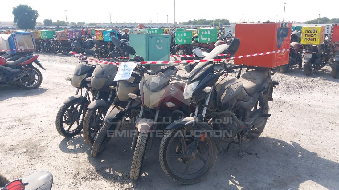 5 Motorbikes — Front Left Angle — Photo 6