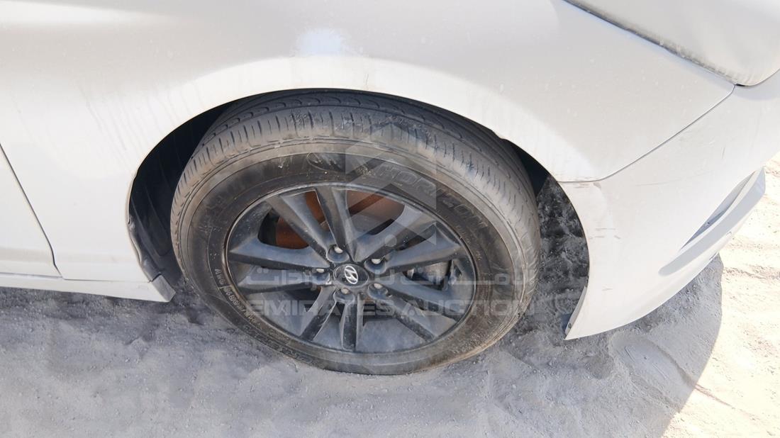 2015 Hyundai Sonata — Front Right Tyre — Photo 28