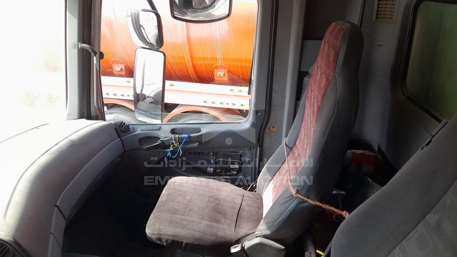 2007 MERCEDES ACTROS VIN: WDAKHCAA47L201969