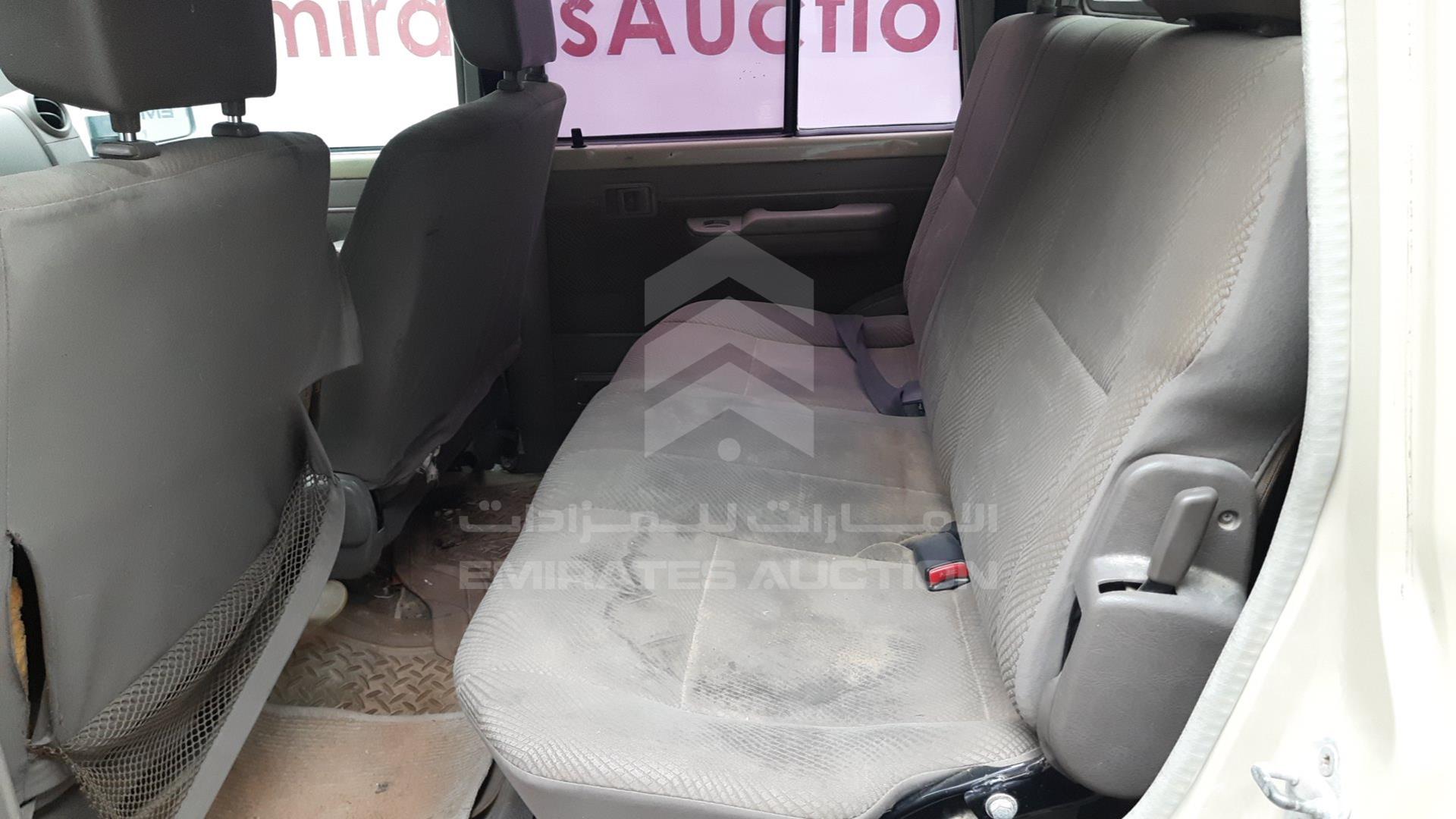 2013 TOYOTA LAND CRUISER VIN: JTFBU71J3D4702655