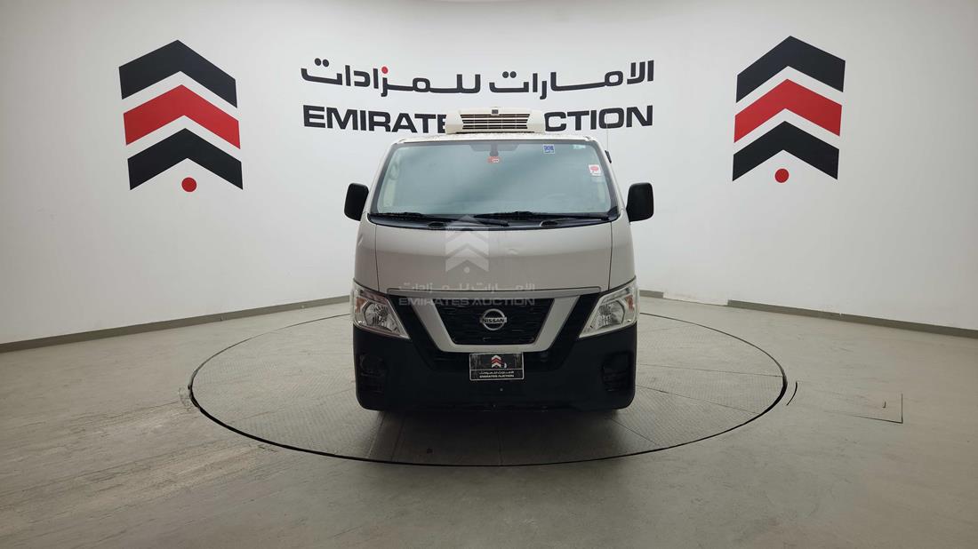 نيسان أورفان 2020 — عرض بزاوية 360 درجة