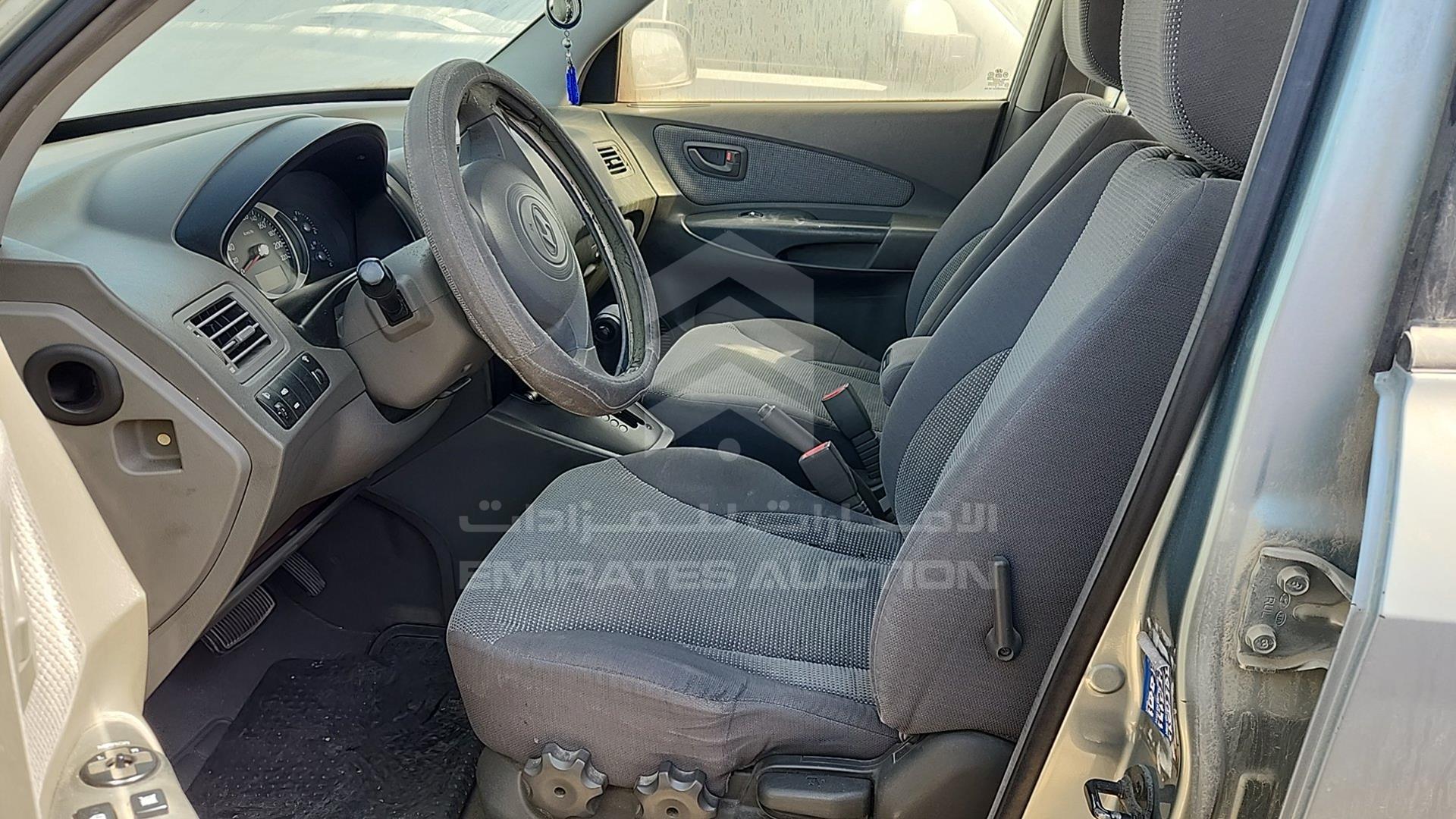 2006 HYUNDAI TUCSON VIN: KMHJM81D76U311639