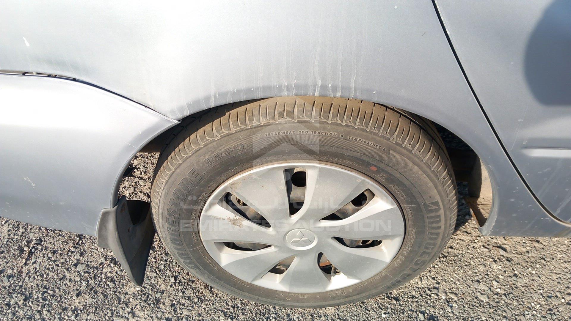 2005 MITSUBISHI LANCER VIN: JMYSRCS1A5U780361