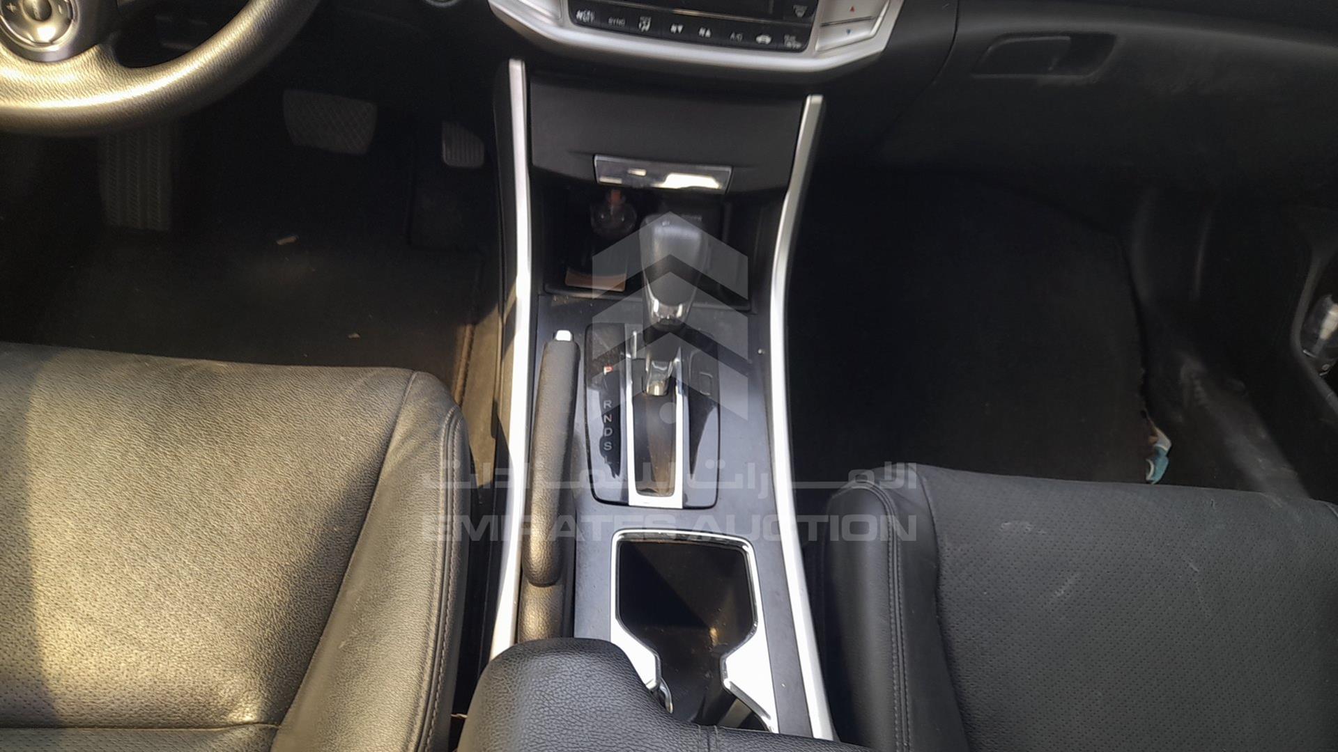 2015 HONDA ACCORD VIN: 1HGCR2F72FA168973