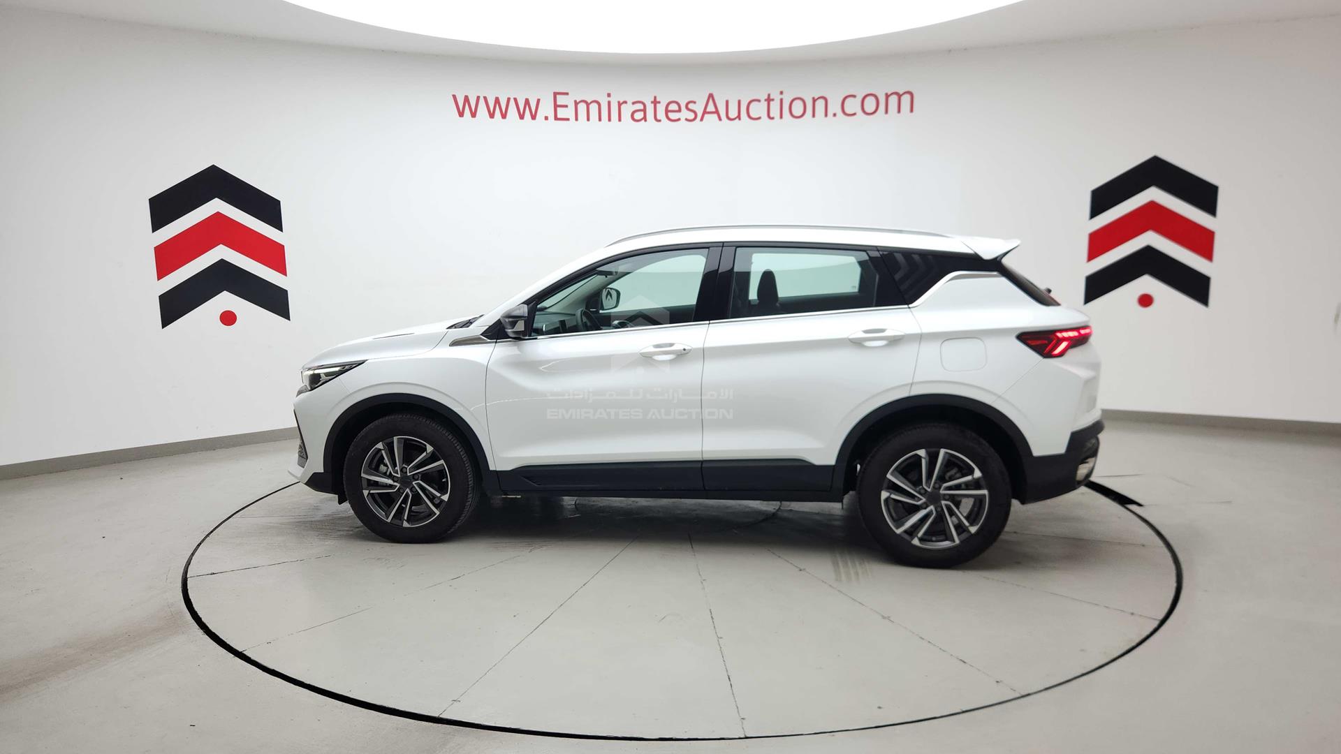 2024 GEELY COOLRAY VIN: LB3762KZ0RX505373