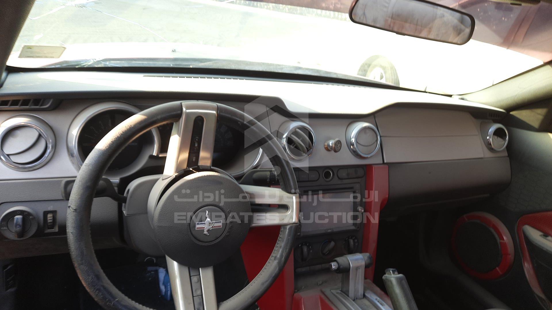 2005 FORD MUSTANG VIN: 1ZVHT82H955109320