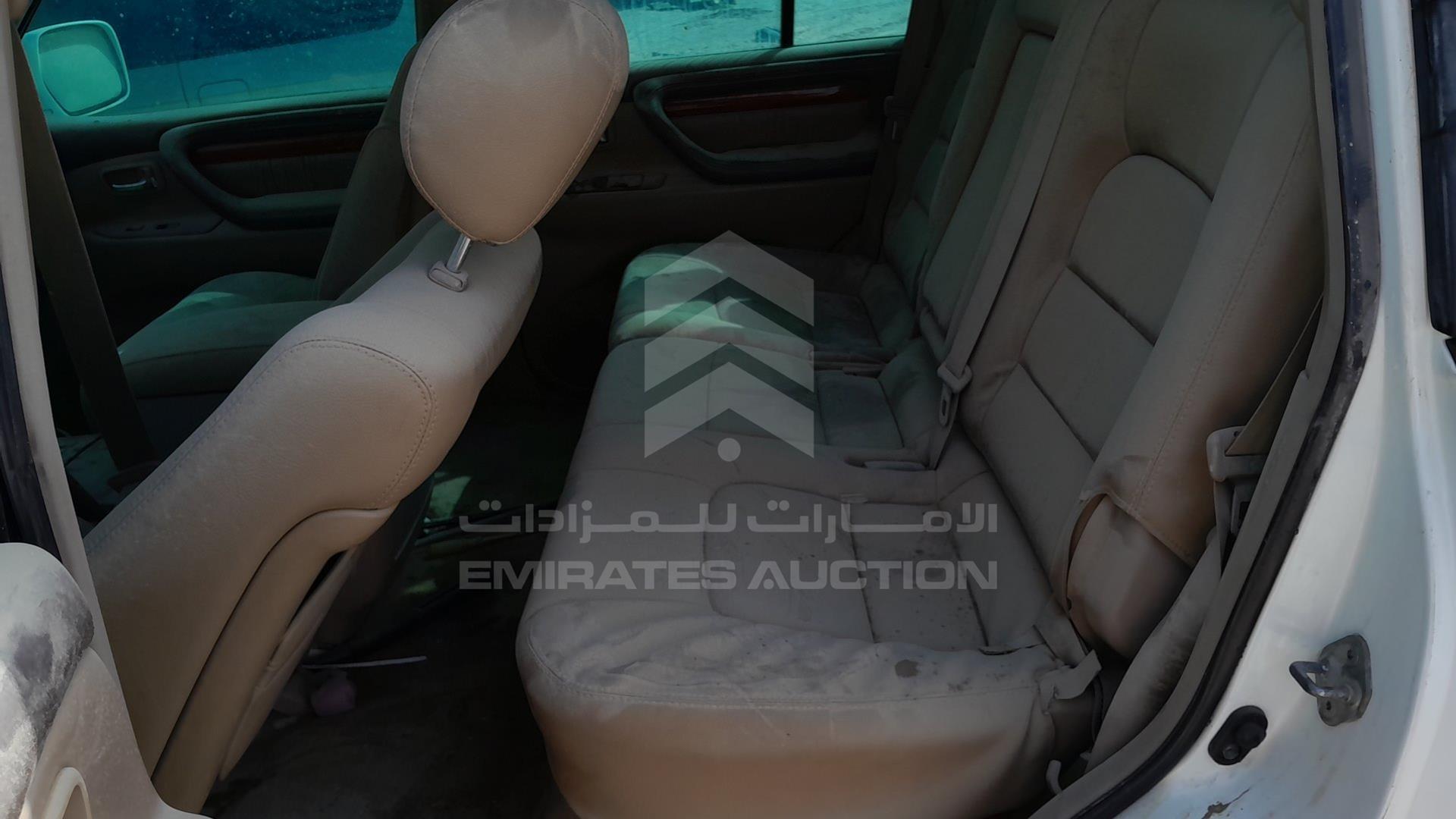 2000 LEXUS LX 470 VIN: JT6HT00W8Y0082013
