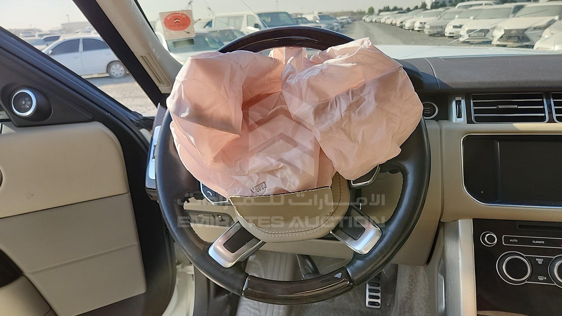2015 RANGE ROVER VOGUE VIN: SALGA2EF8FA203086
