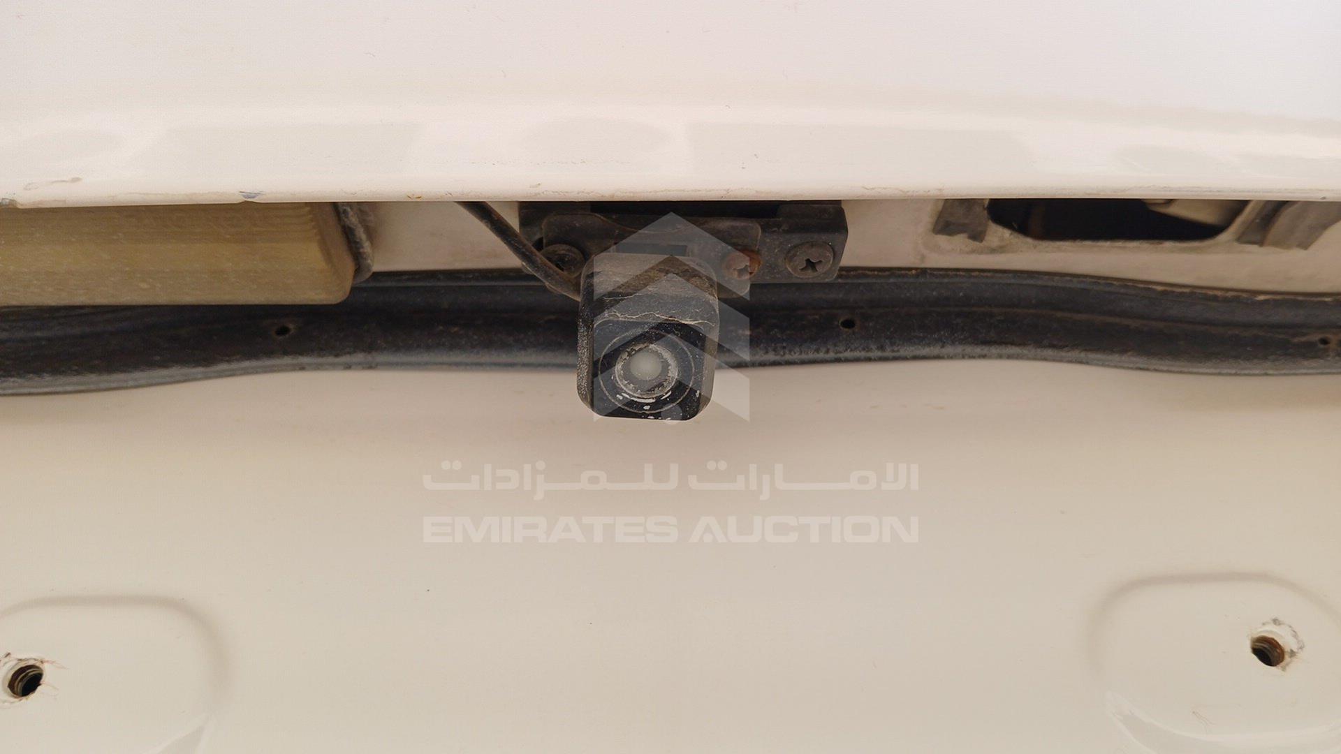 2002 TOYOTA LAND CRUISER VIN: JTEHT05J322021178