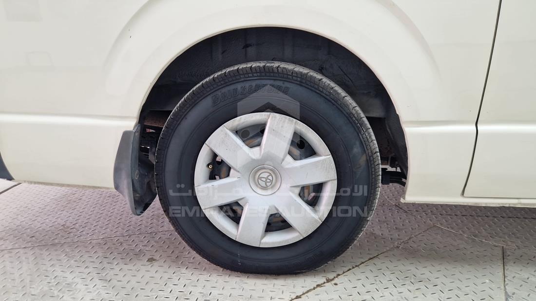 2013 Toyota Hiace — Rear Right Tyre — Photo 32