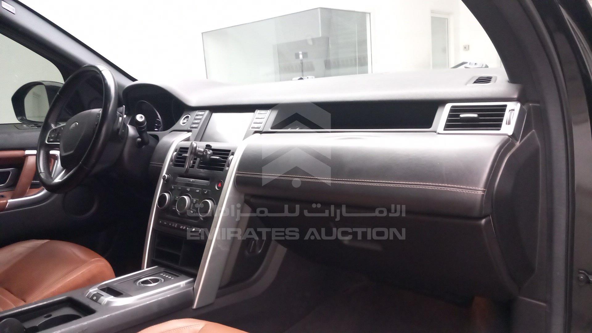 2016 LAND ROVER DISCOVERY VIN: SALCA2BG3GH585029