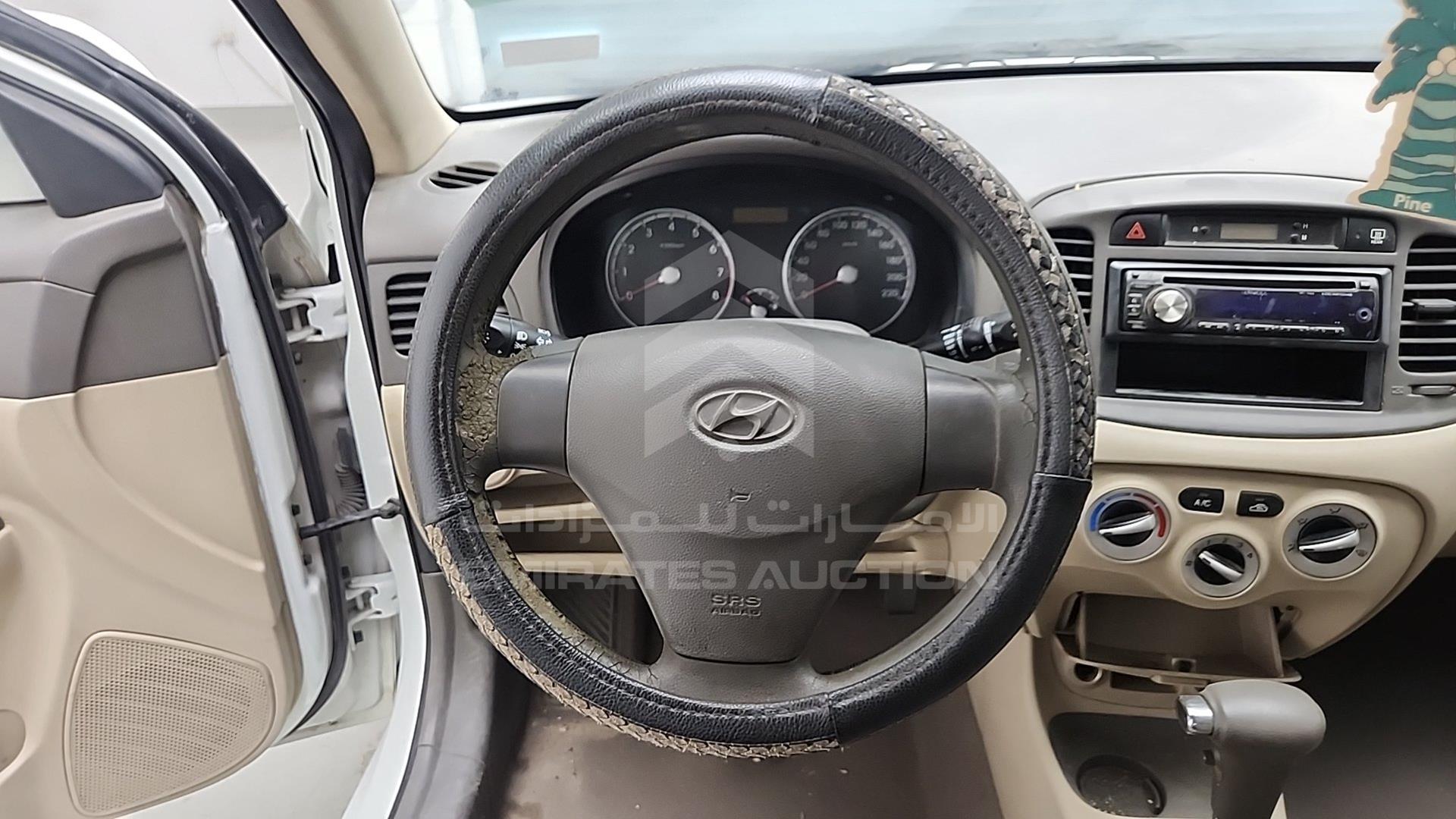 2011 HYUNDAI ACCENT VIN: KMHCM41C1BU530891