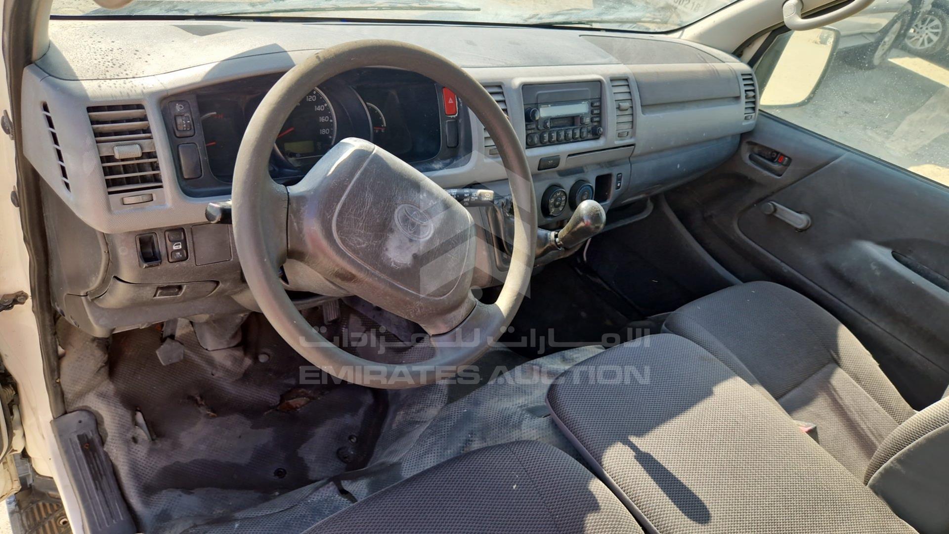2011 TOYOTA HIACE VIN: JTGJX02P9B0040044