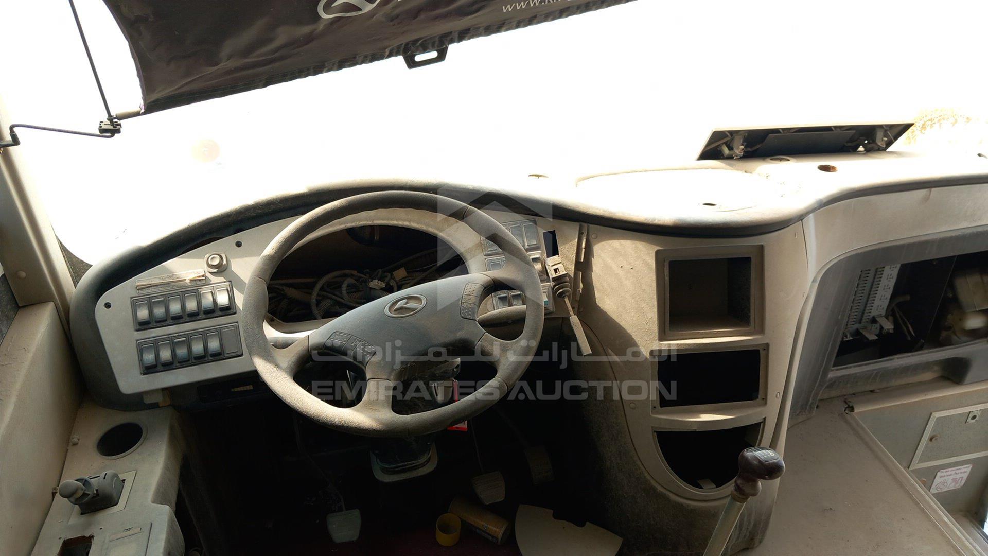 2010 KING LONG XMQ6858 VIN: LA6R1DS91AB200467