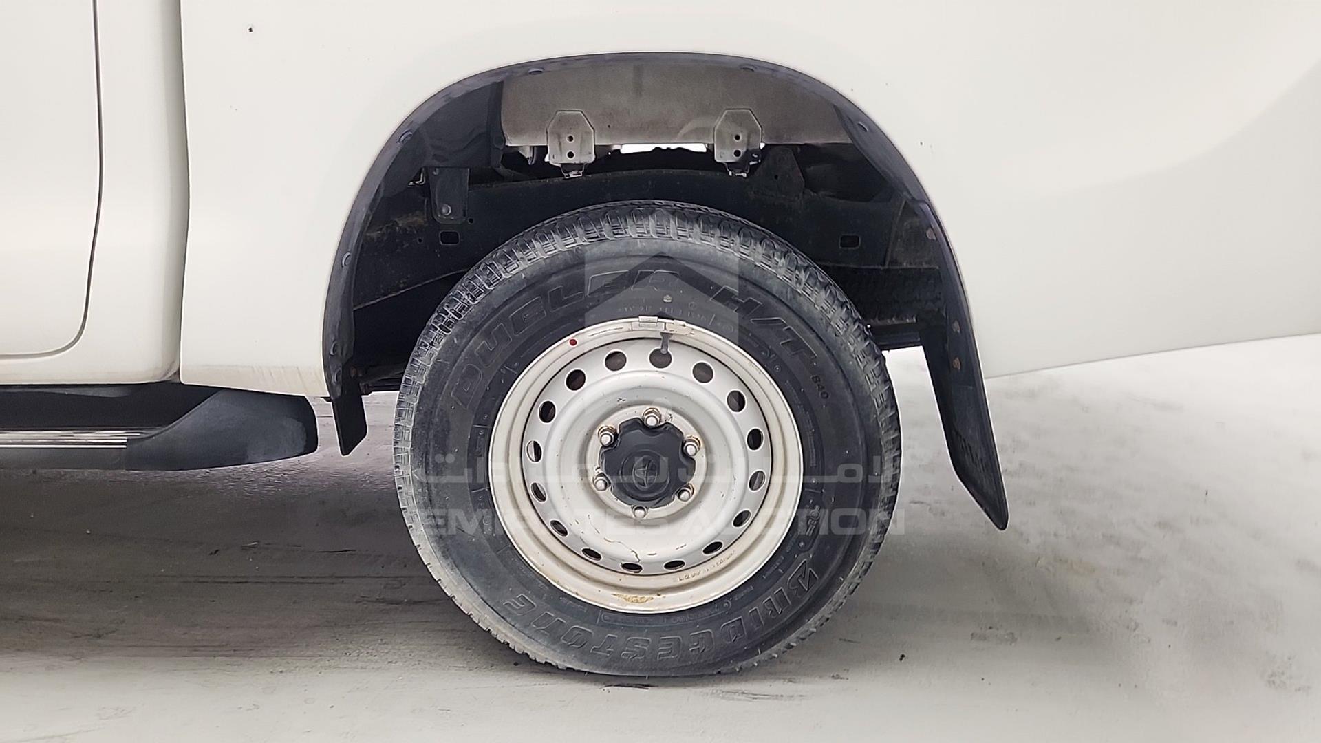 2016 TOYOTA HILUX VIN: MR0DX6CD4G0201541