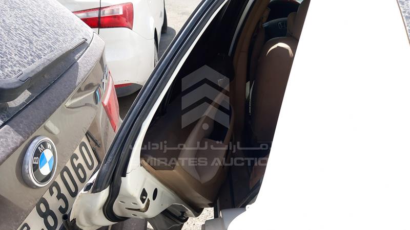 VIN: JHMCM56563C403354 Auction: EmiratesAuction Lot: 404966 VIN: JHMCM56563C403354 Honda Accord 2003 WHITE Photo 19