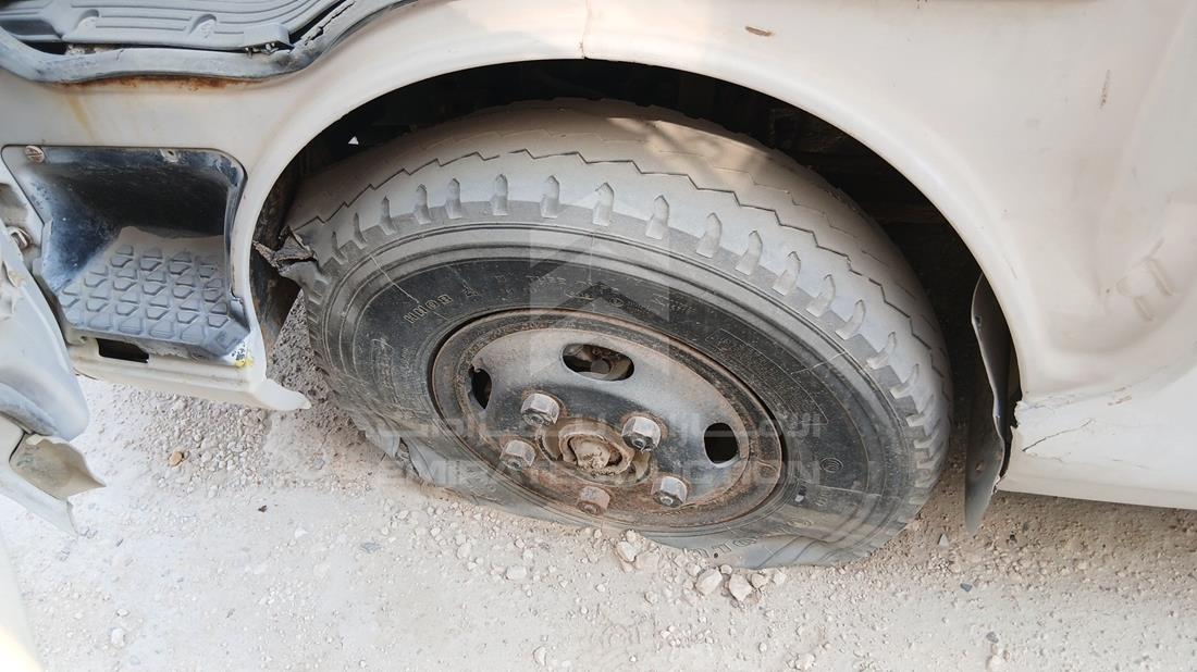 2009 Mitsubishi Rosa — Front Left Tyre — Photo 29