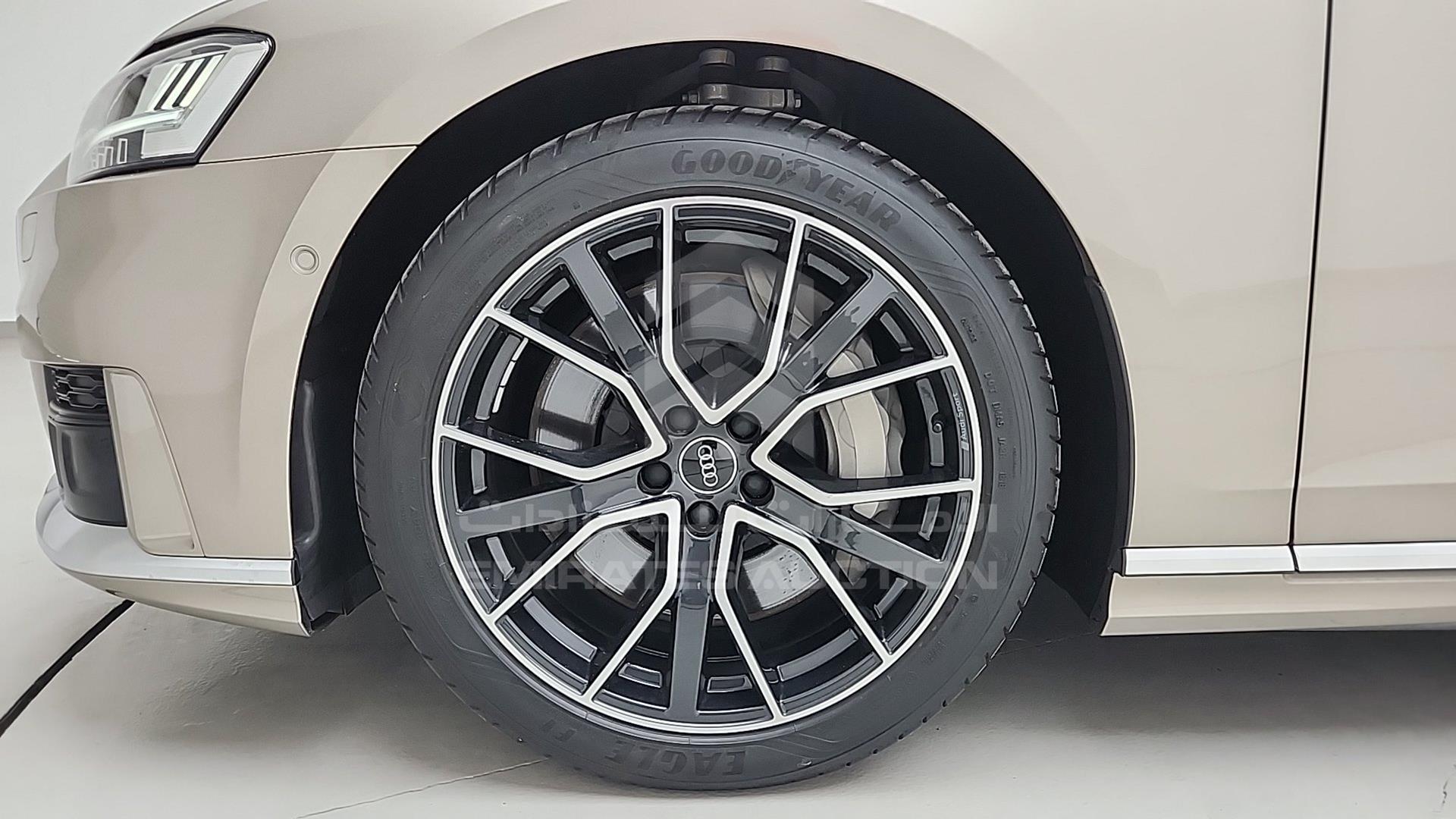 2019 AUDI A8 L VIN: WAUZZZF87KN003737