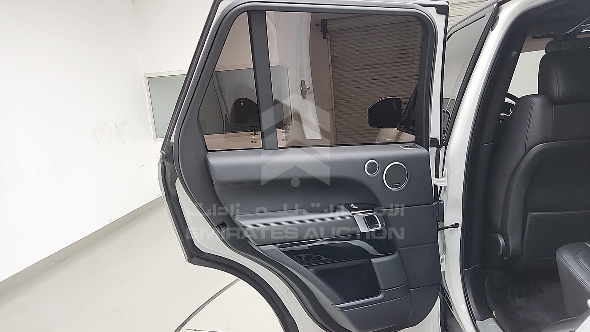 2016 RANGE ROVER VOGUE VIN: SALGA2DF3GA298871
