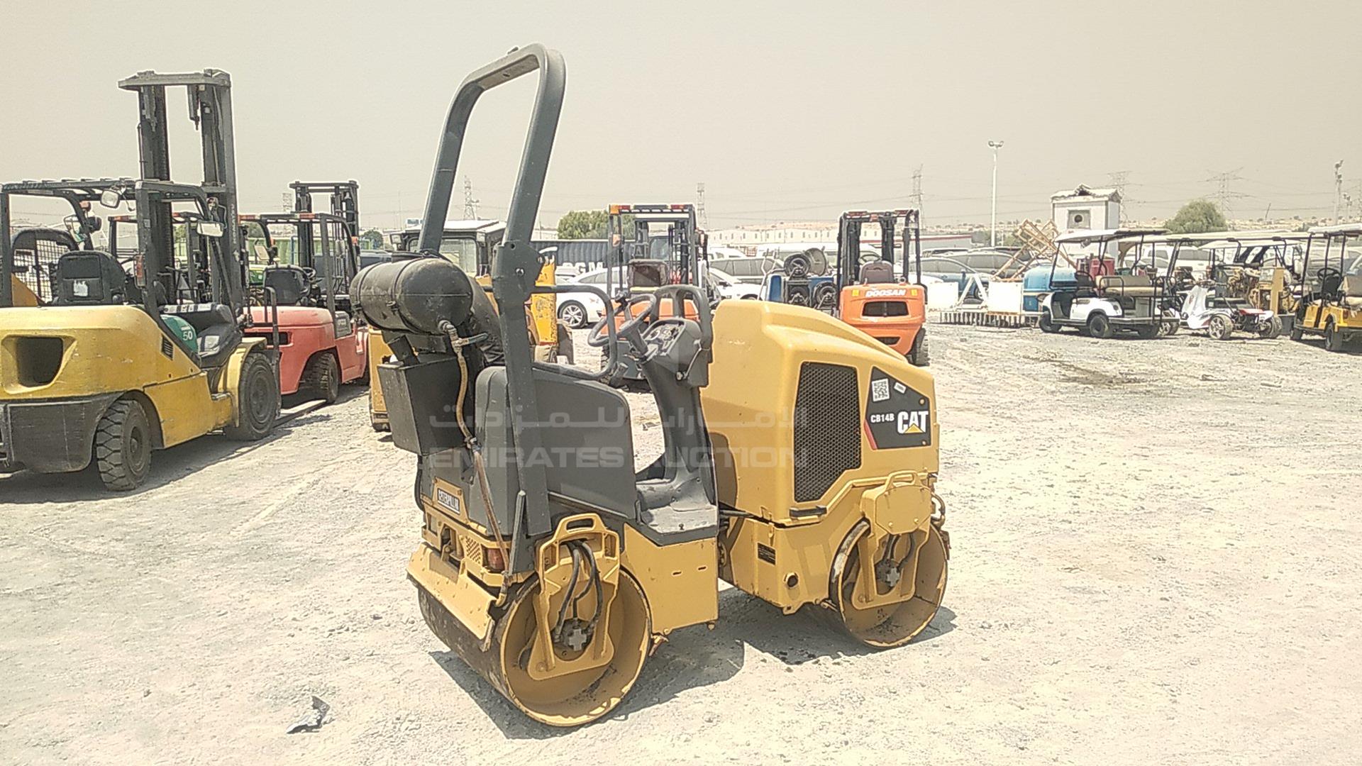 2015 CATERPILLAR --- VIN: CATCB14BB47800276