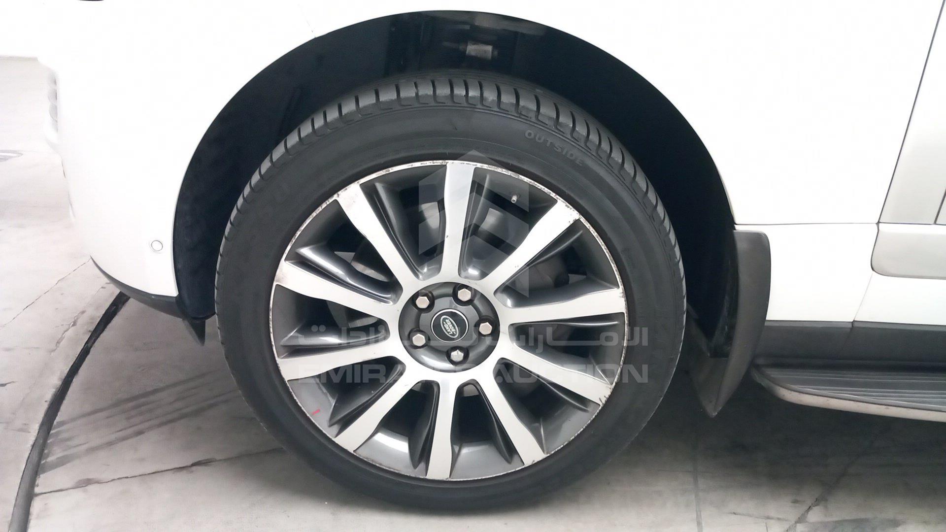 2015 RANGE ROVER VOGUE VIN: SALGA2EF3FA225173