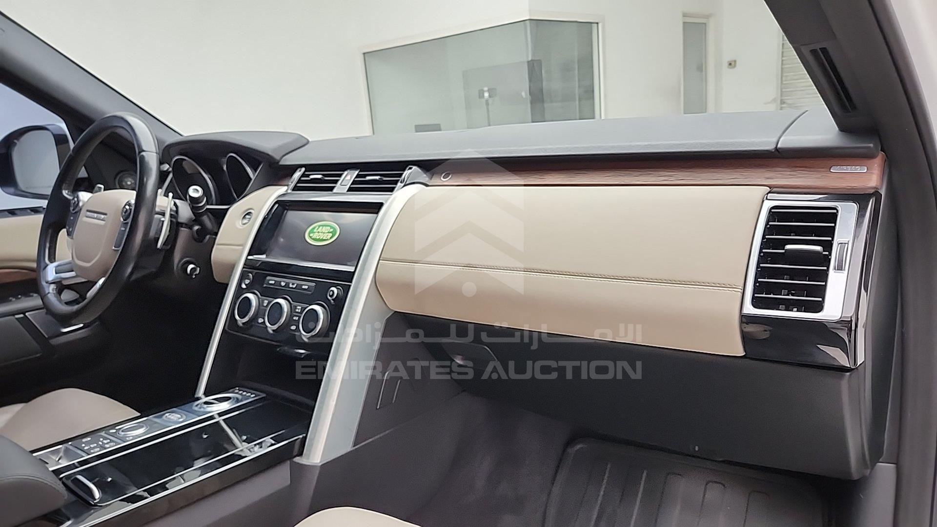 2017 LAND ROVER DISCOVERY VIN: SALRA2BV6HA002276