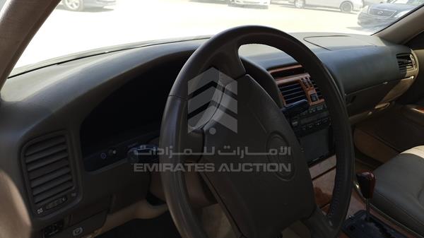 Lexus LS400 1995 JT8UF22E7S0002141 Image 30