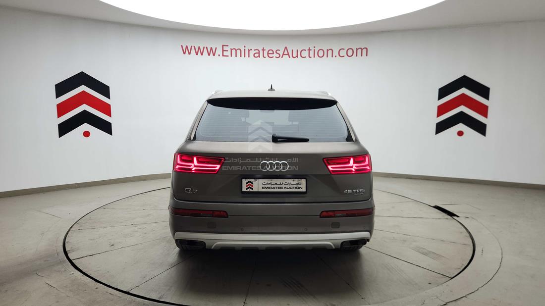 2016 Audi Q7 — Rear View — Photo 10
