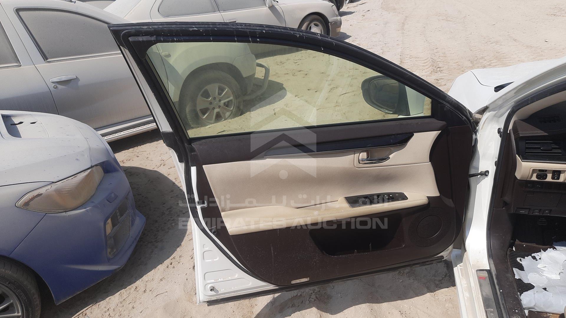 2016 LEXUS IS 250 VIN: JTHBJ1GG0G2084302
