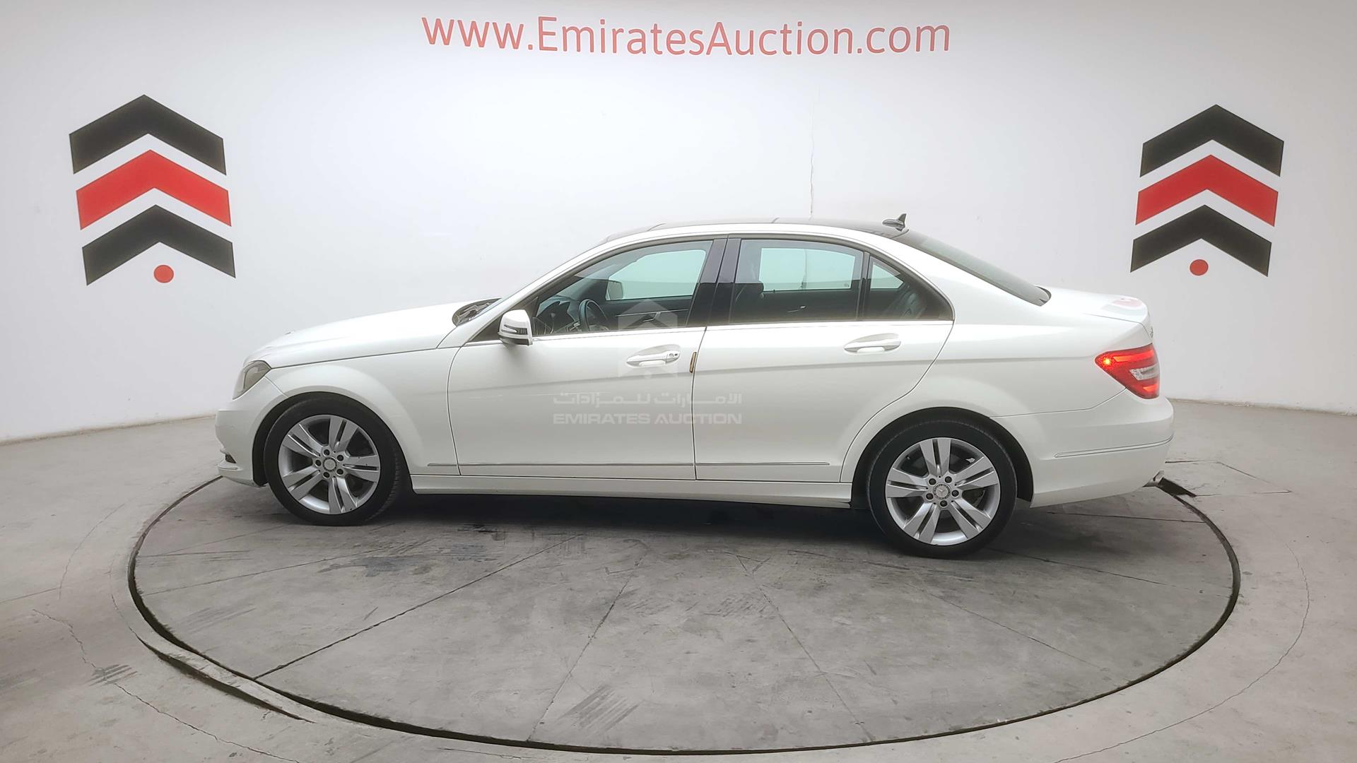 2013 MERCEDES C 200 VIN: WDDGF4JB3DA790095