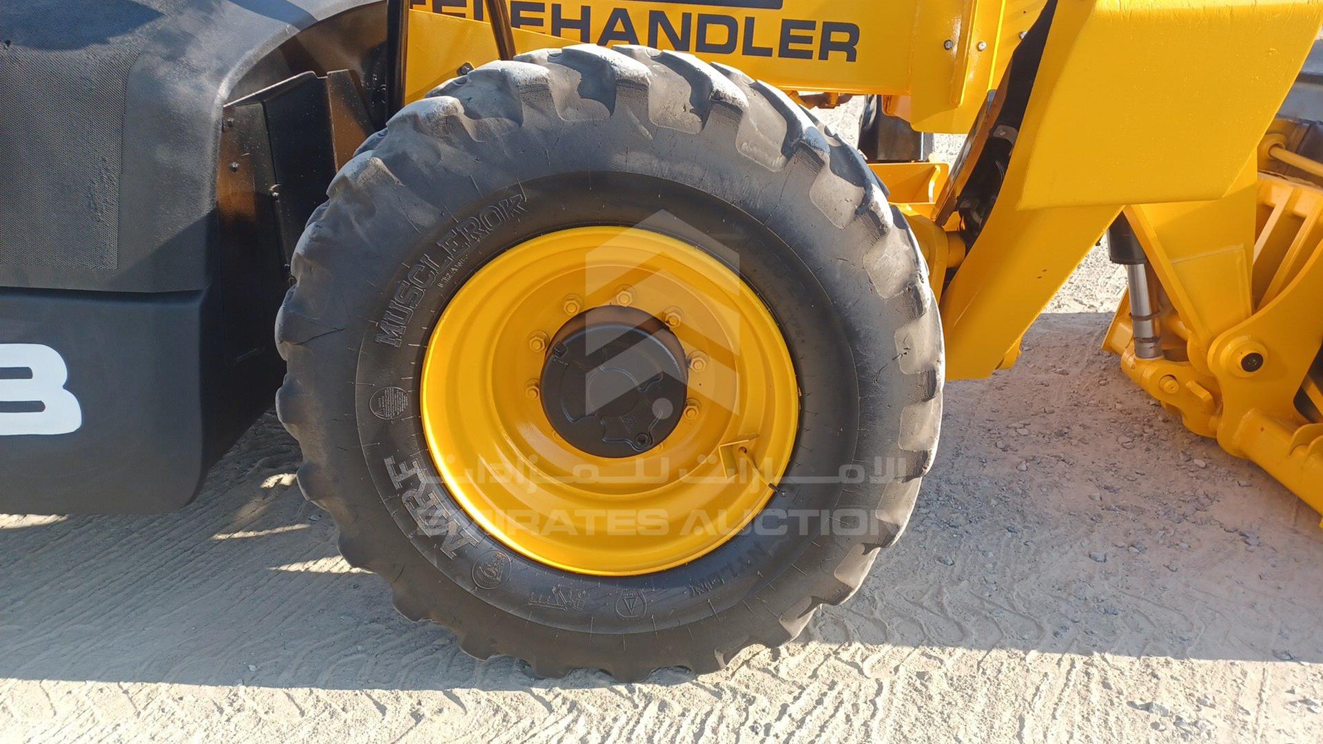 2022 JCB 530-110 VIN: RAJ5DD8MP03080640