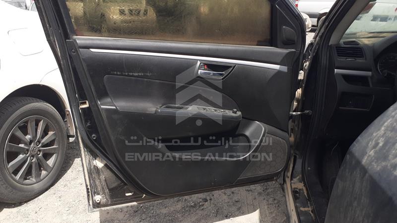 JS2ZC8B28G6300278 Auction: EmiratesAuction Lot: 405058 JS2ZC8B28G6300278 Suzuki Swift 2016 BLACK Photo 9