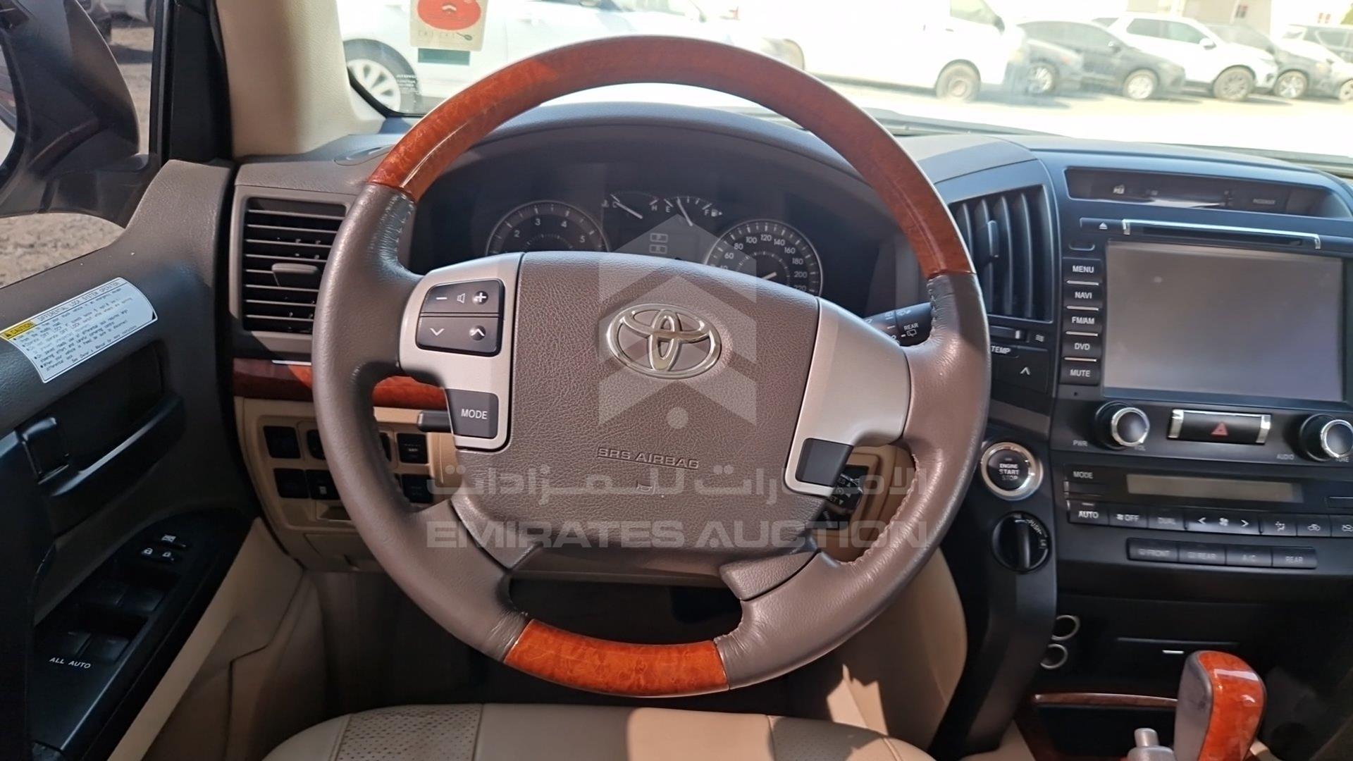 2014 TOYOTA LAND CRUISER VIN: JTMHX09J3E5041422