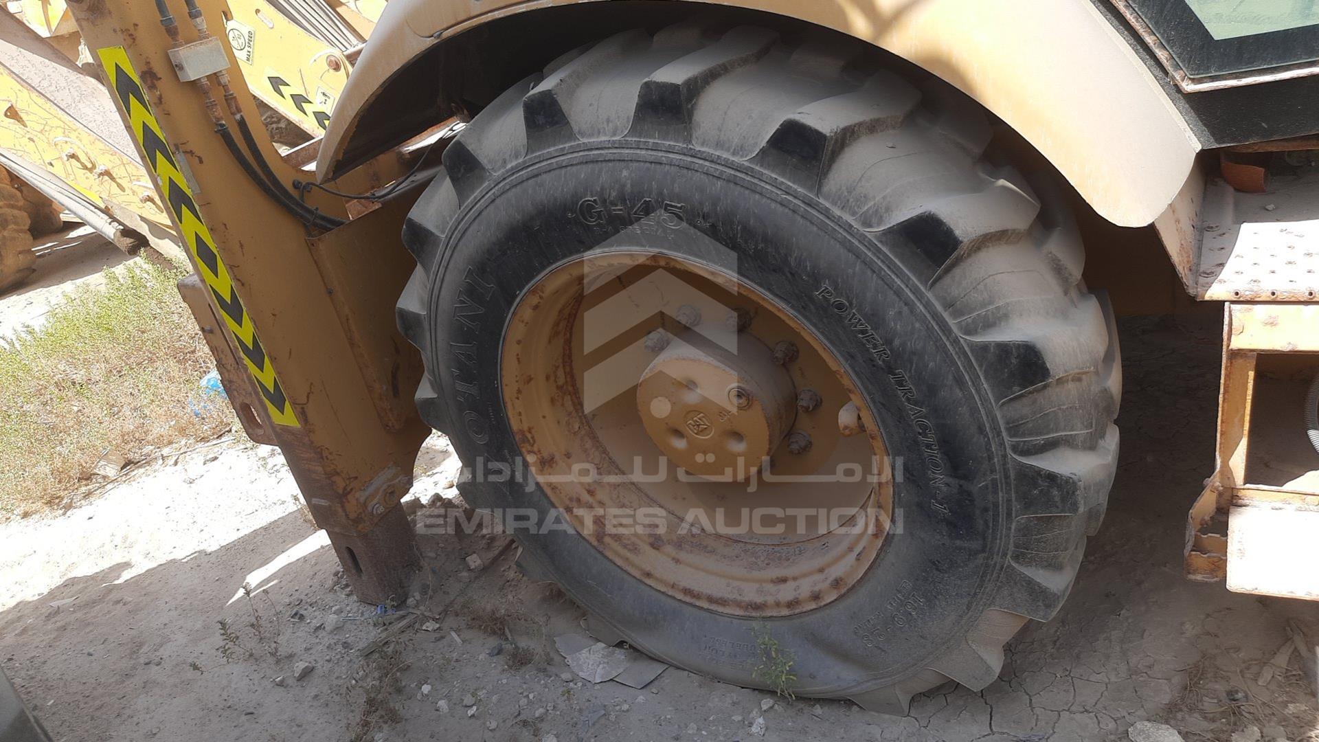 2011 CATERPILLAR 422E VIN: CAT0422EVMAW00837