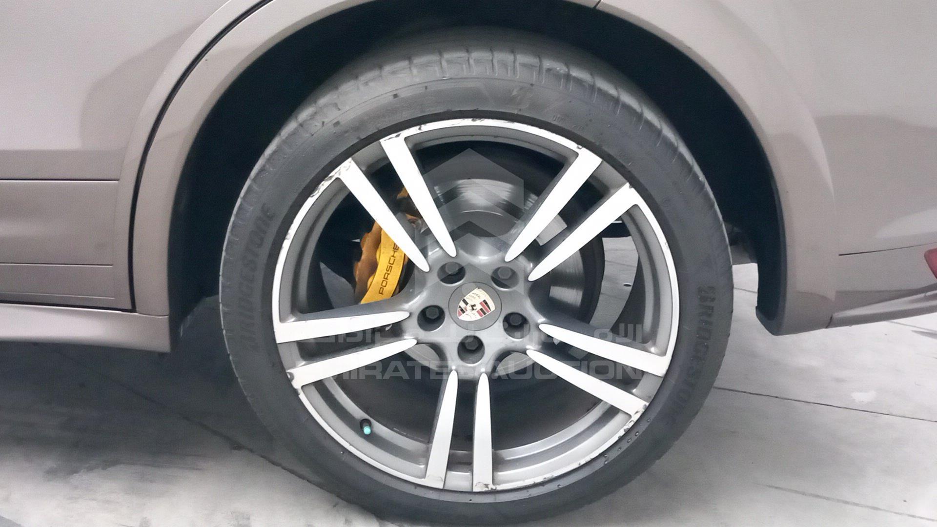 2012 PORSCHE CAYENNE VIN: WP1ZZZ92ZCLA47106