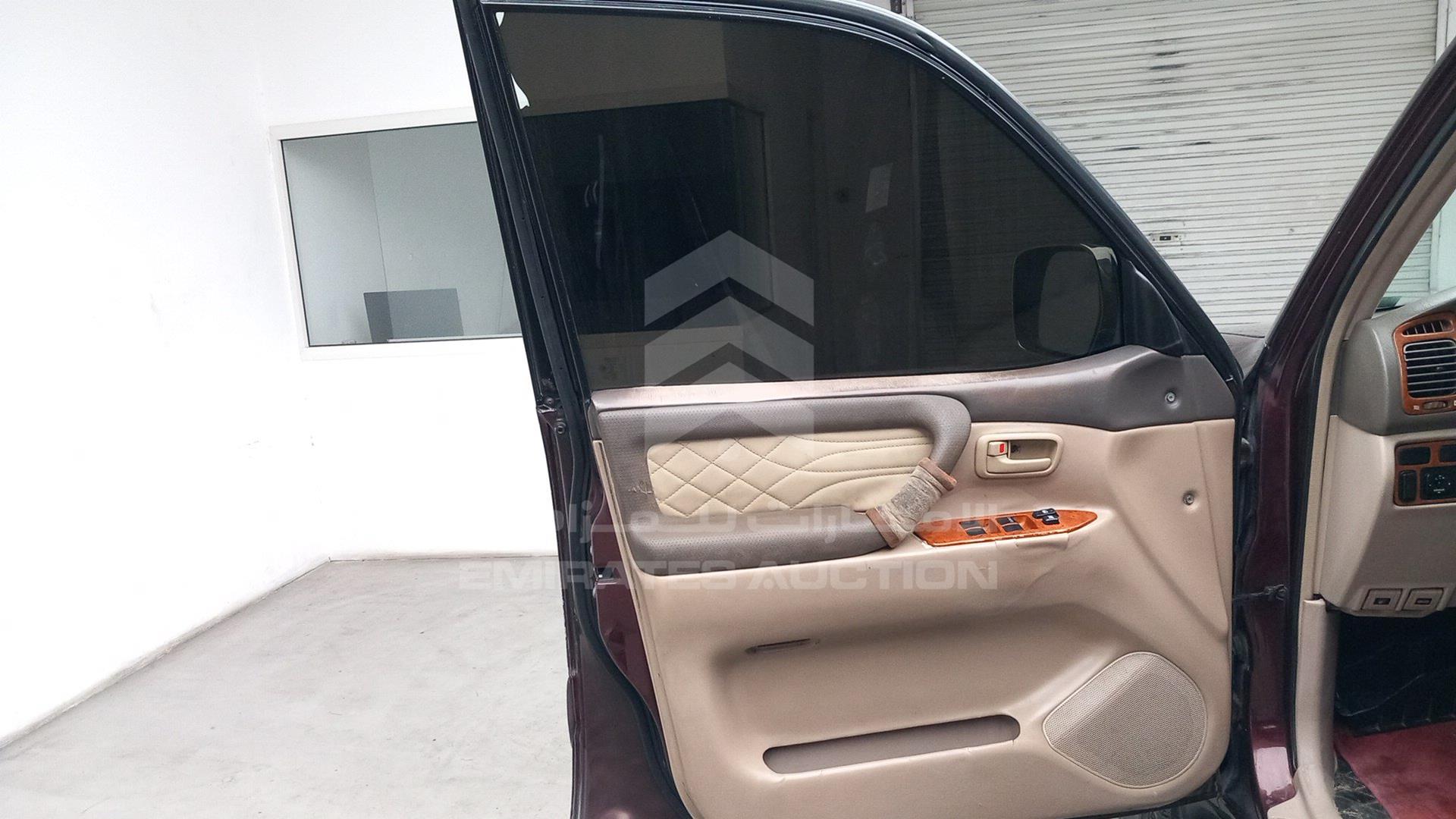 2002 TOYOTA LAND CRUISER VIN: JTEHJ09J225041002