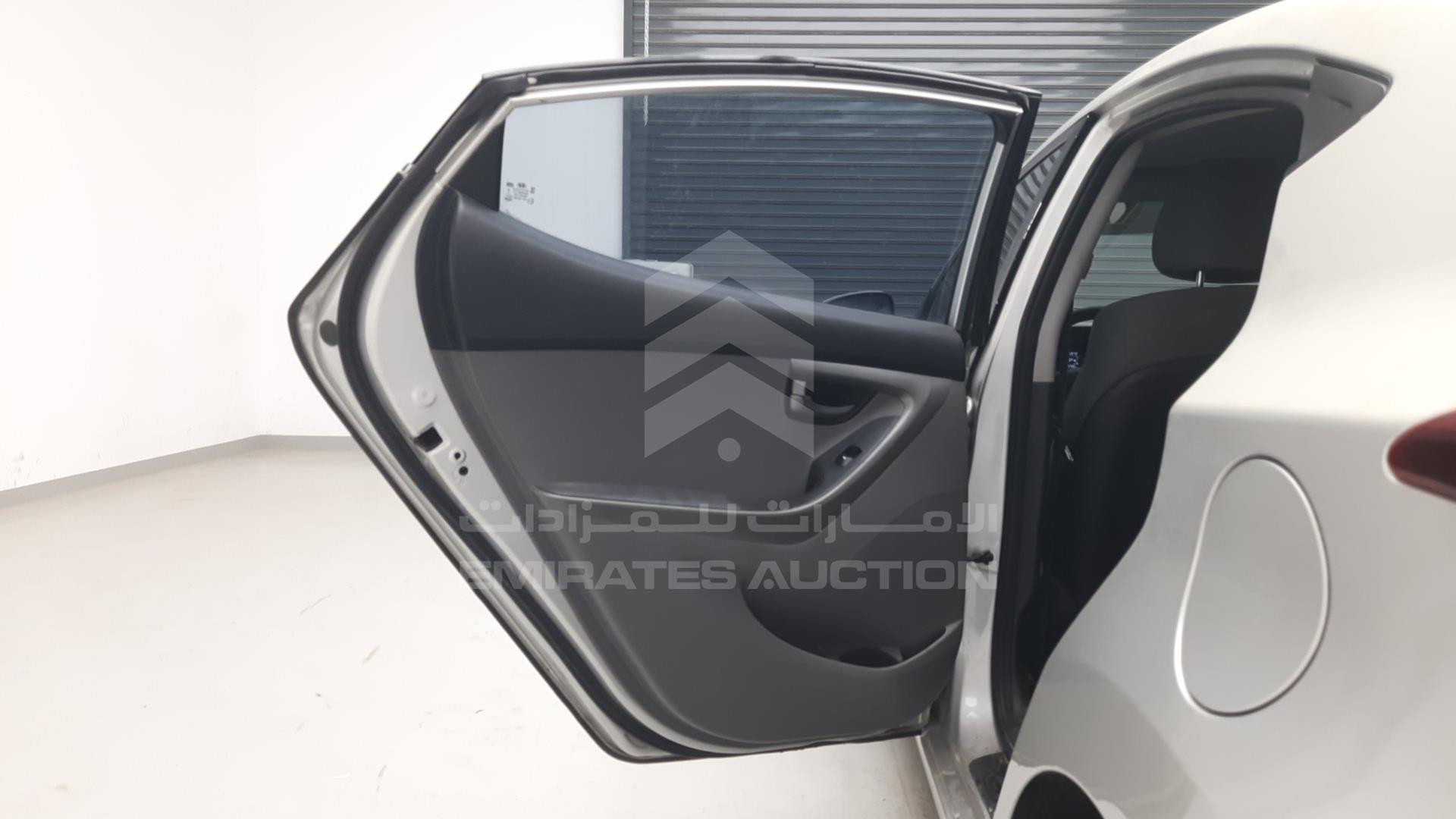 2015 HYUNDAI ELANTRA VIN: KMHDG41E6FU110532