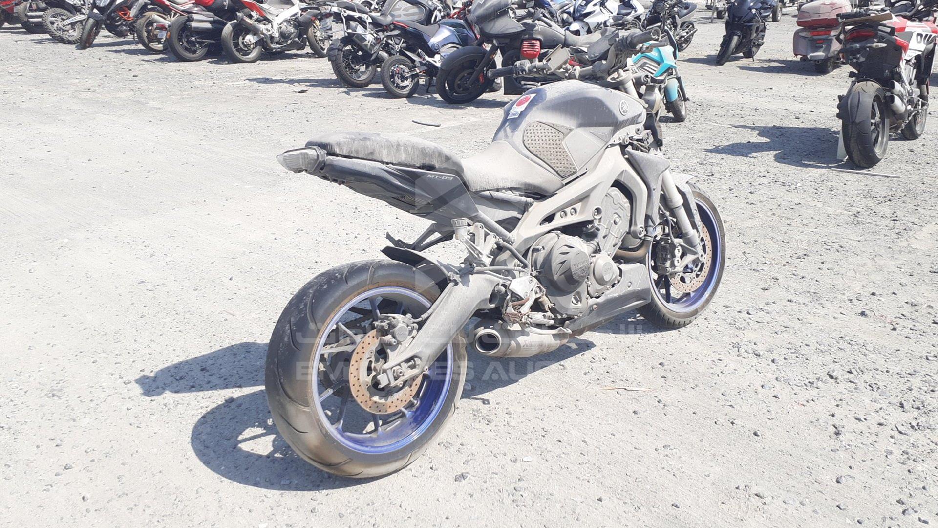 2014 YAMAHA MT 09 VIN: JYARN2949FA001186