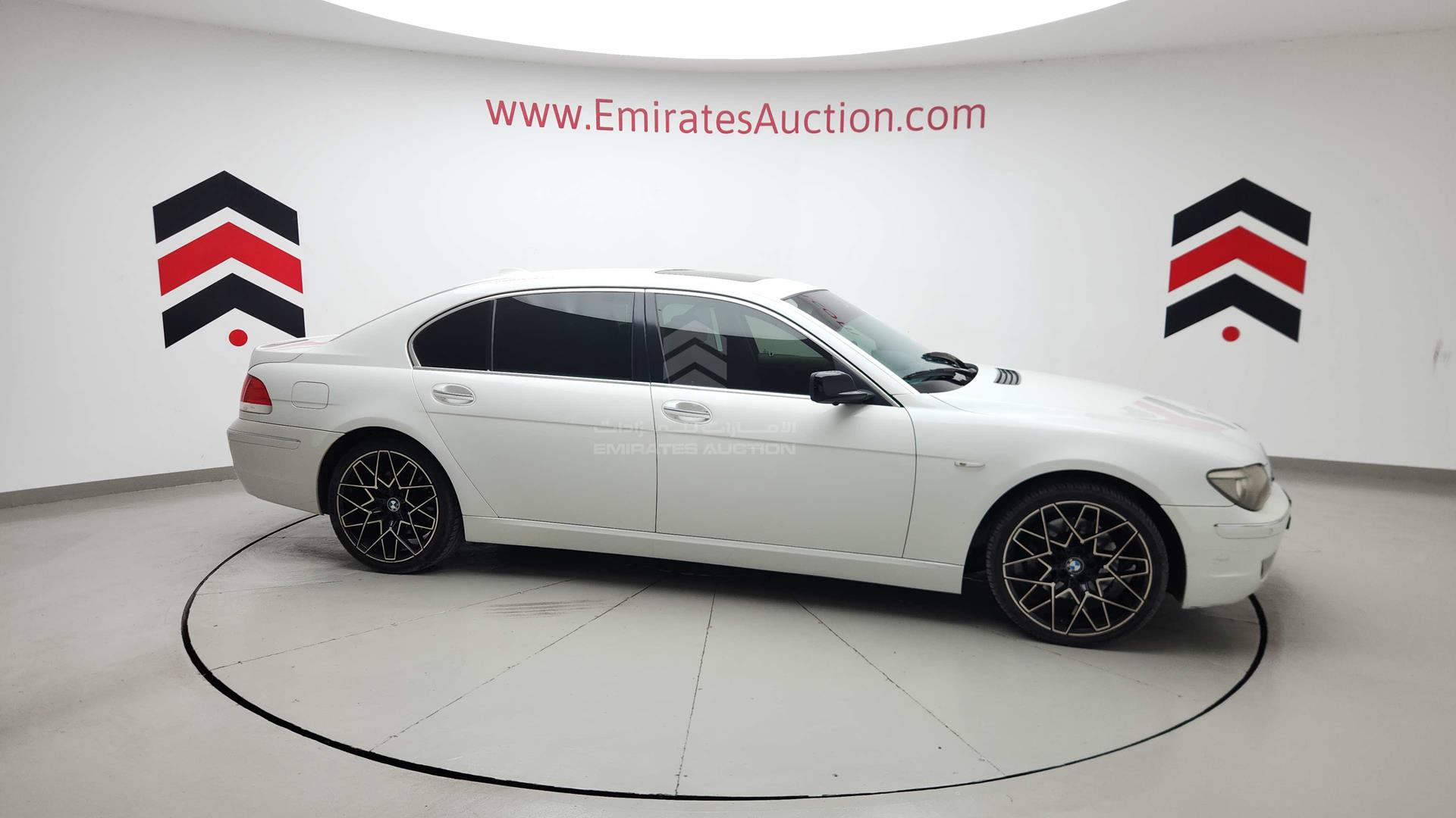 2007 BMW 740 IL VIN: WBAHN61087DT53639