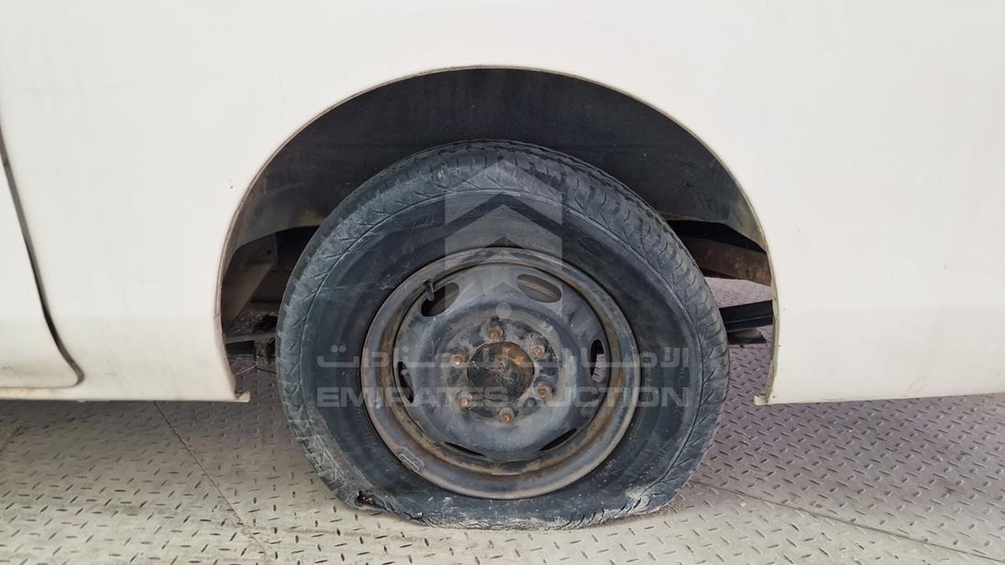 2015 Nissan Urvan — Rear Left Tyre — Photo 26