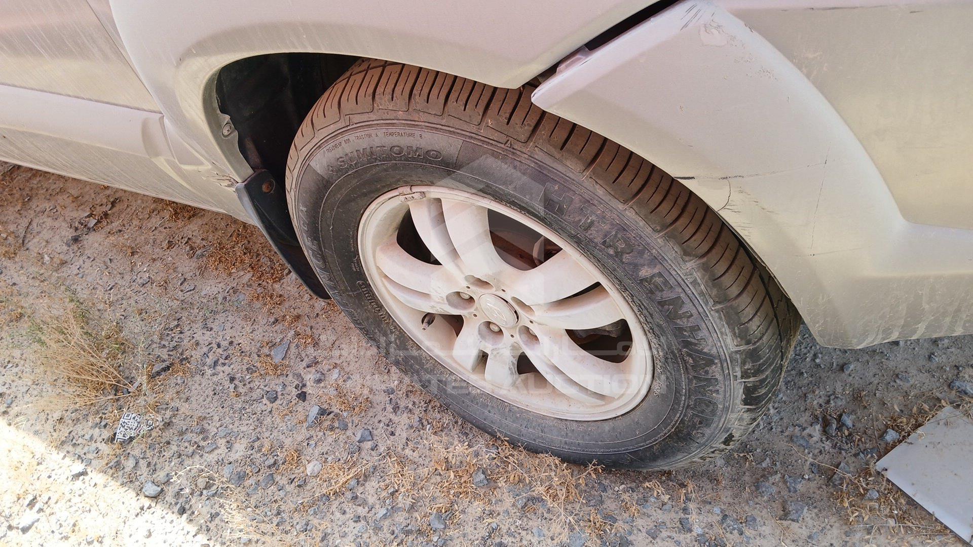 2007 HYUNDAI TUCSON VIN: KMHJM81B67U595815