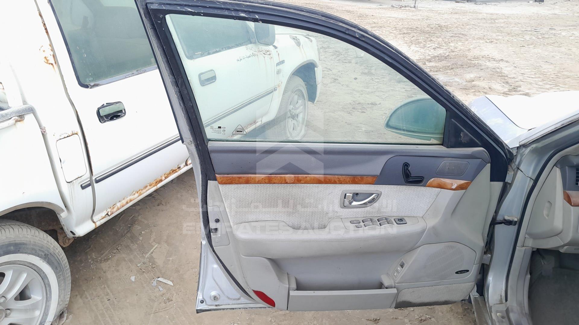 2006 KIA OPIRUS VIN: KNALD224665080958