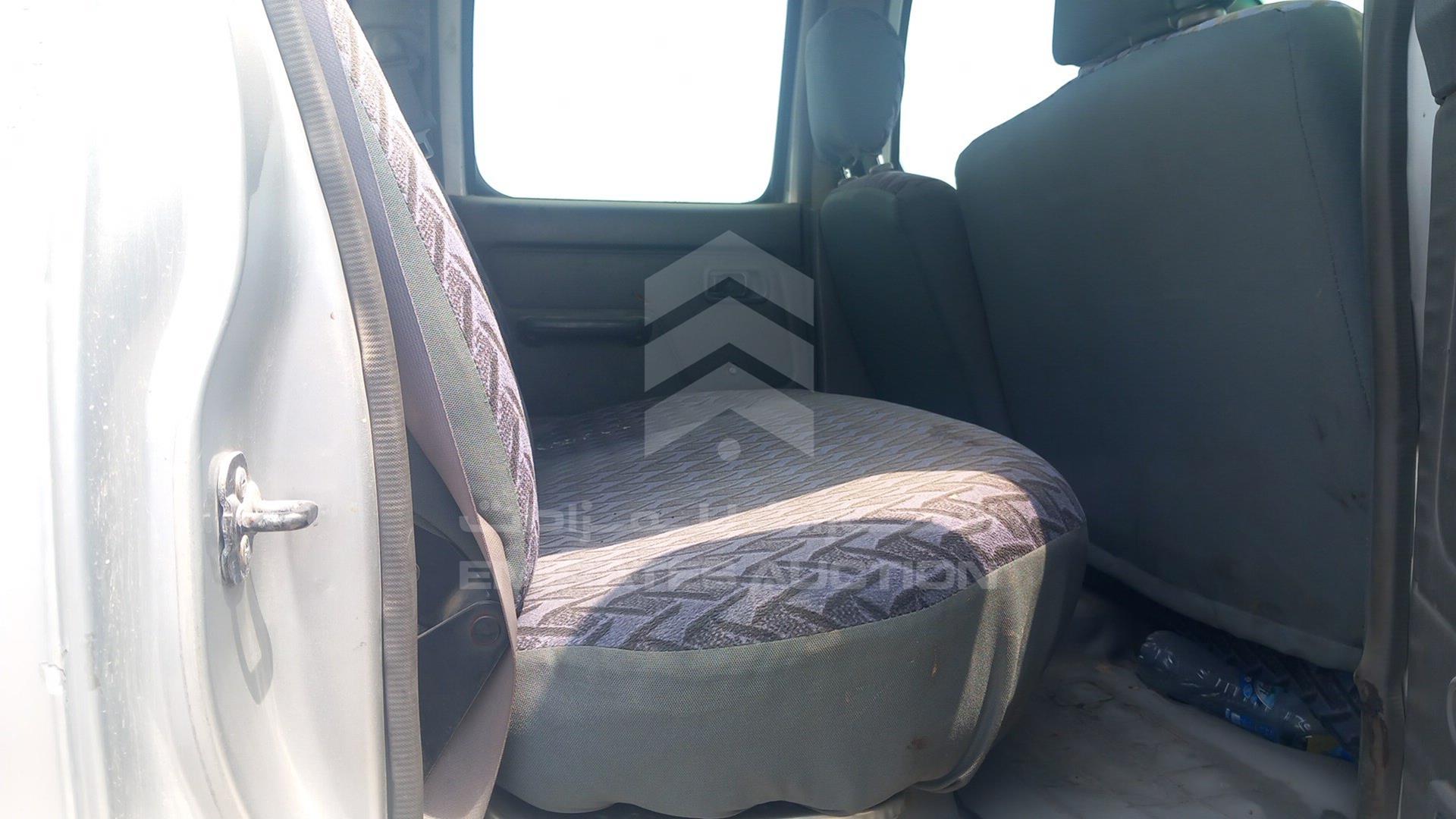 2004 NISSAN 2400 VIN: JN6DD23S14X156153