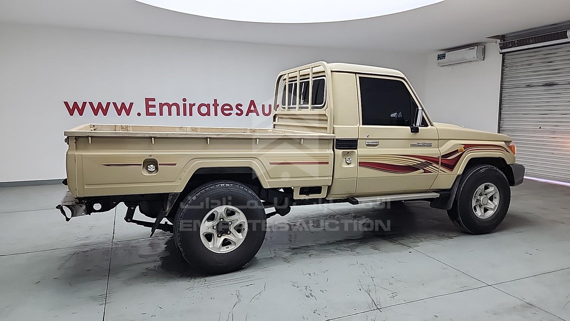 2008 TOYOTA LAND CRUISER VIN: JTFLJ73J186040241