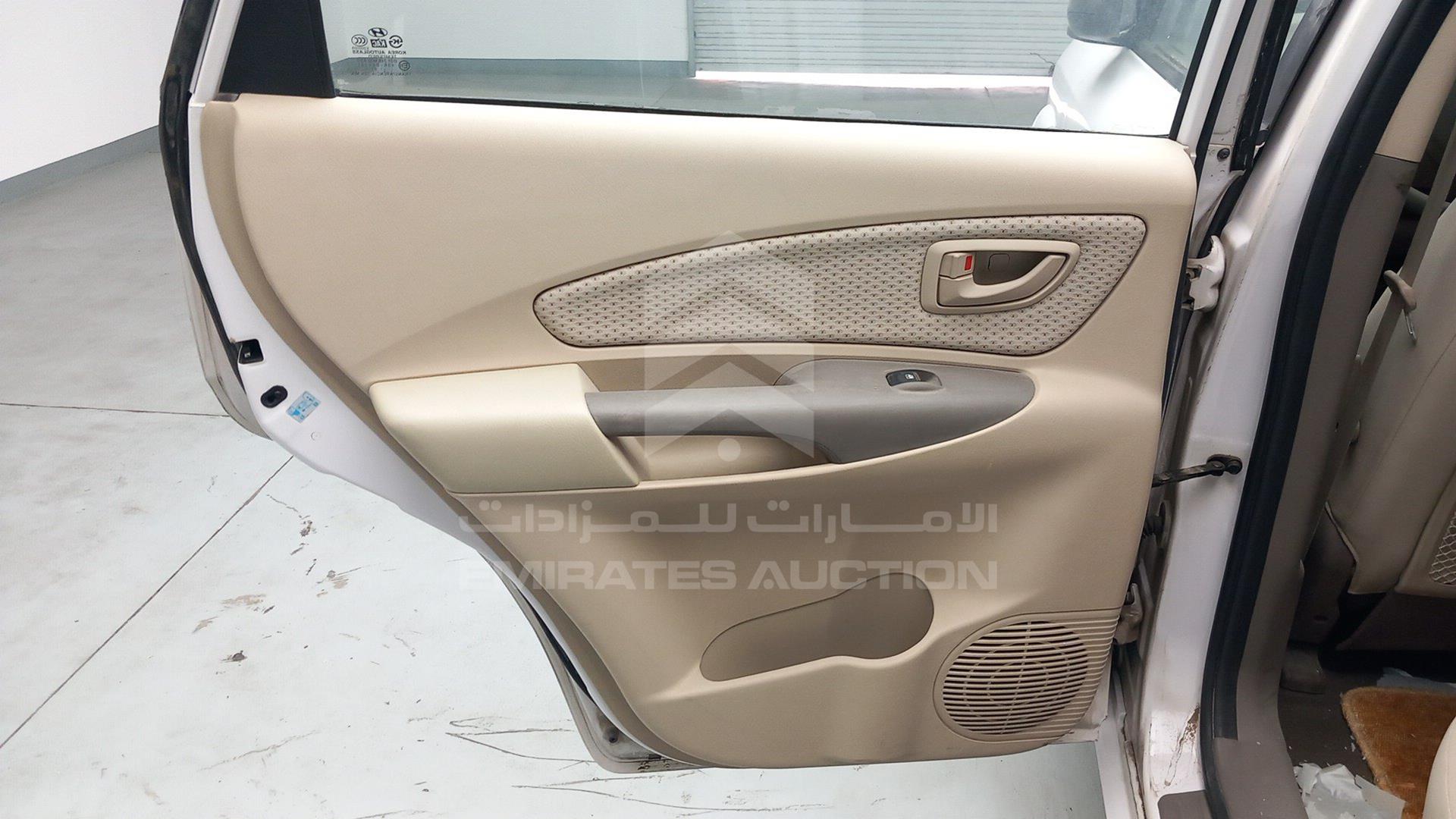 2009 HYUNDAI TUCSON VIN: KMHJM81D19U995429