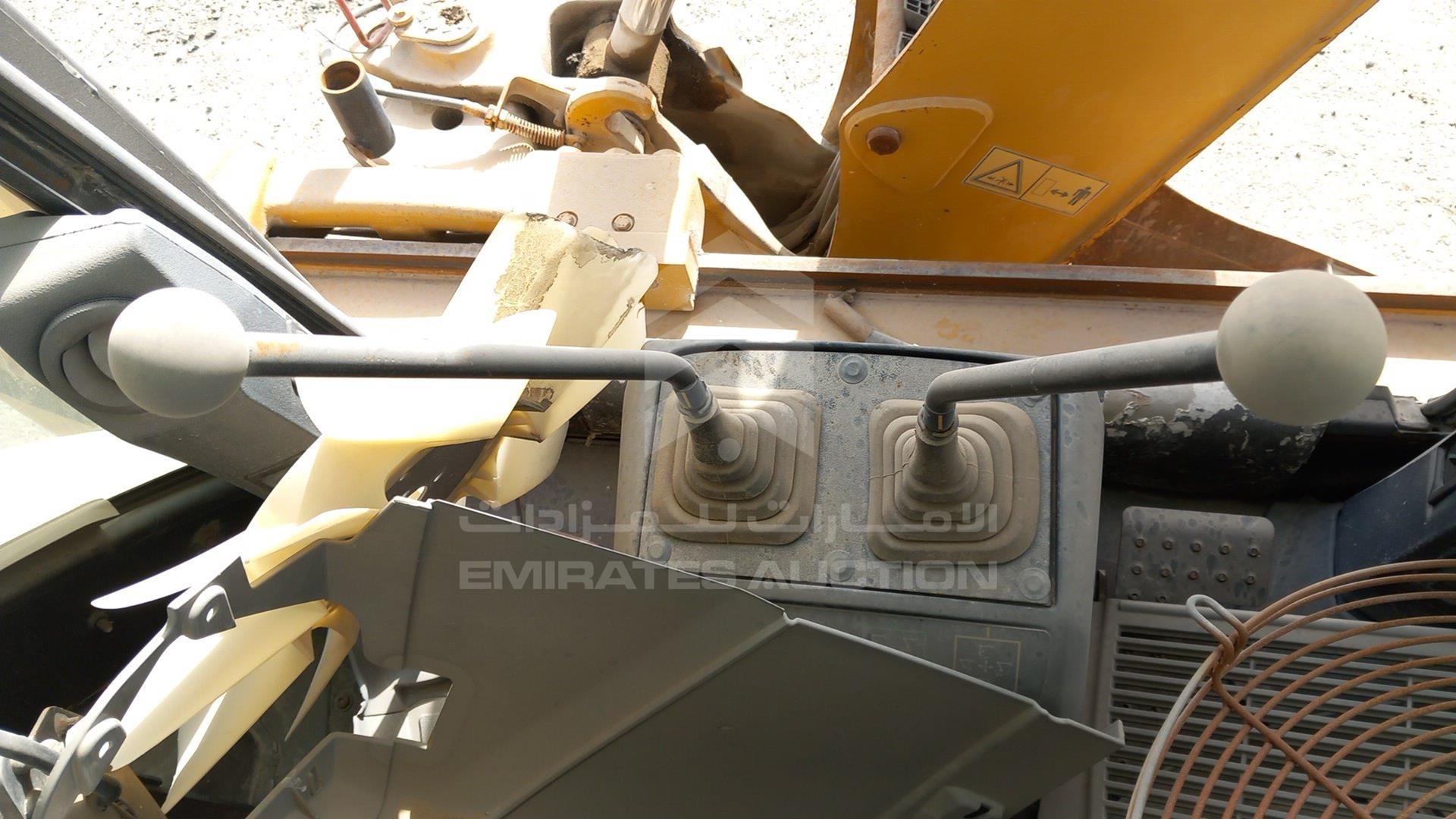 2012 CATERPILLAR 422E VIN: CAT0422ETMAW01639