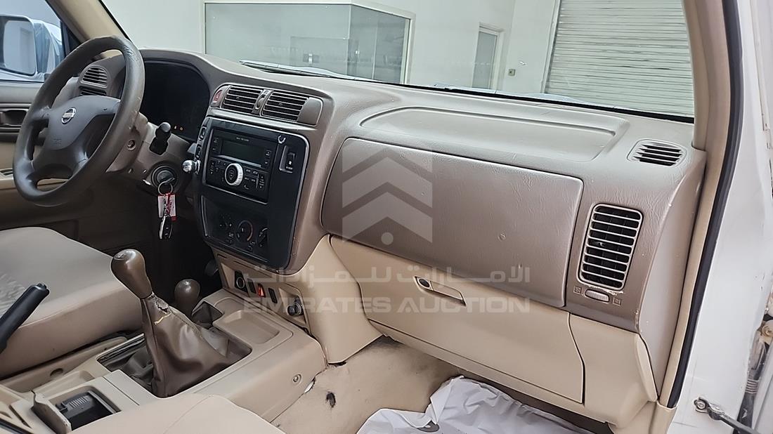 2002 Nissan Patrol — Front Right Passenger Dashboard View — Photo 26